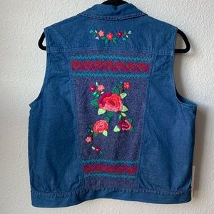 Women’s Alfred Dunner Floral Knit Back Denim Vest